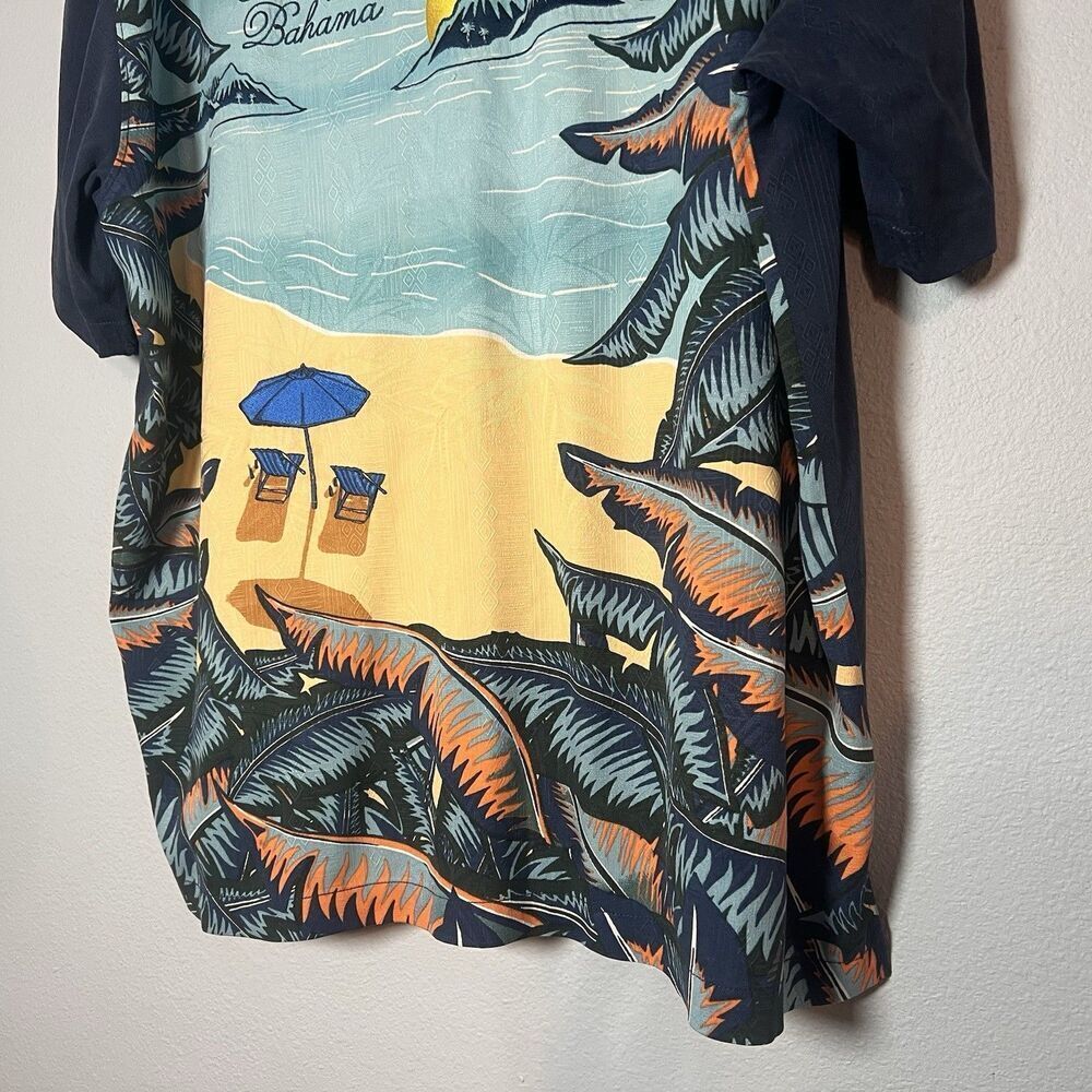 Tommy Bahama Silk Short Sleeve Button Up Shirt Mens XL Beach Scene Navy Tropical - Picture 8 of 11